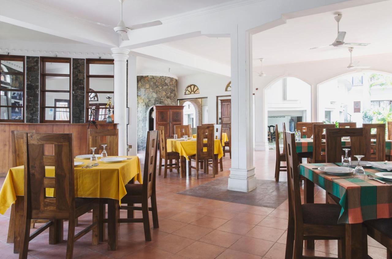 Hotel Neptune Bay Unawatuna Beach Esterno foto
