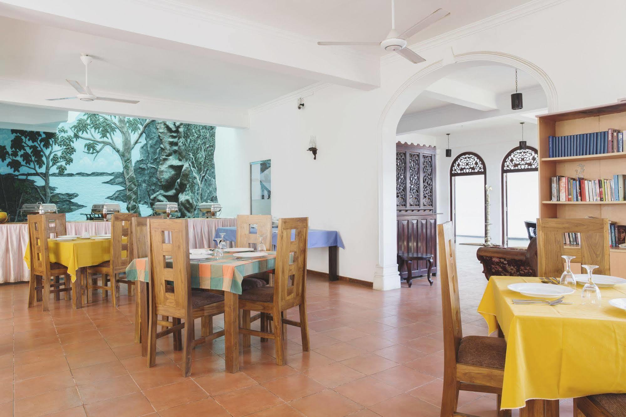 Hotel Neptune Bay Unawatuna Beach Esterno foto