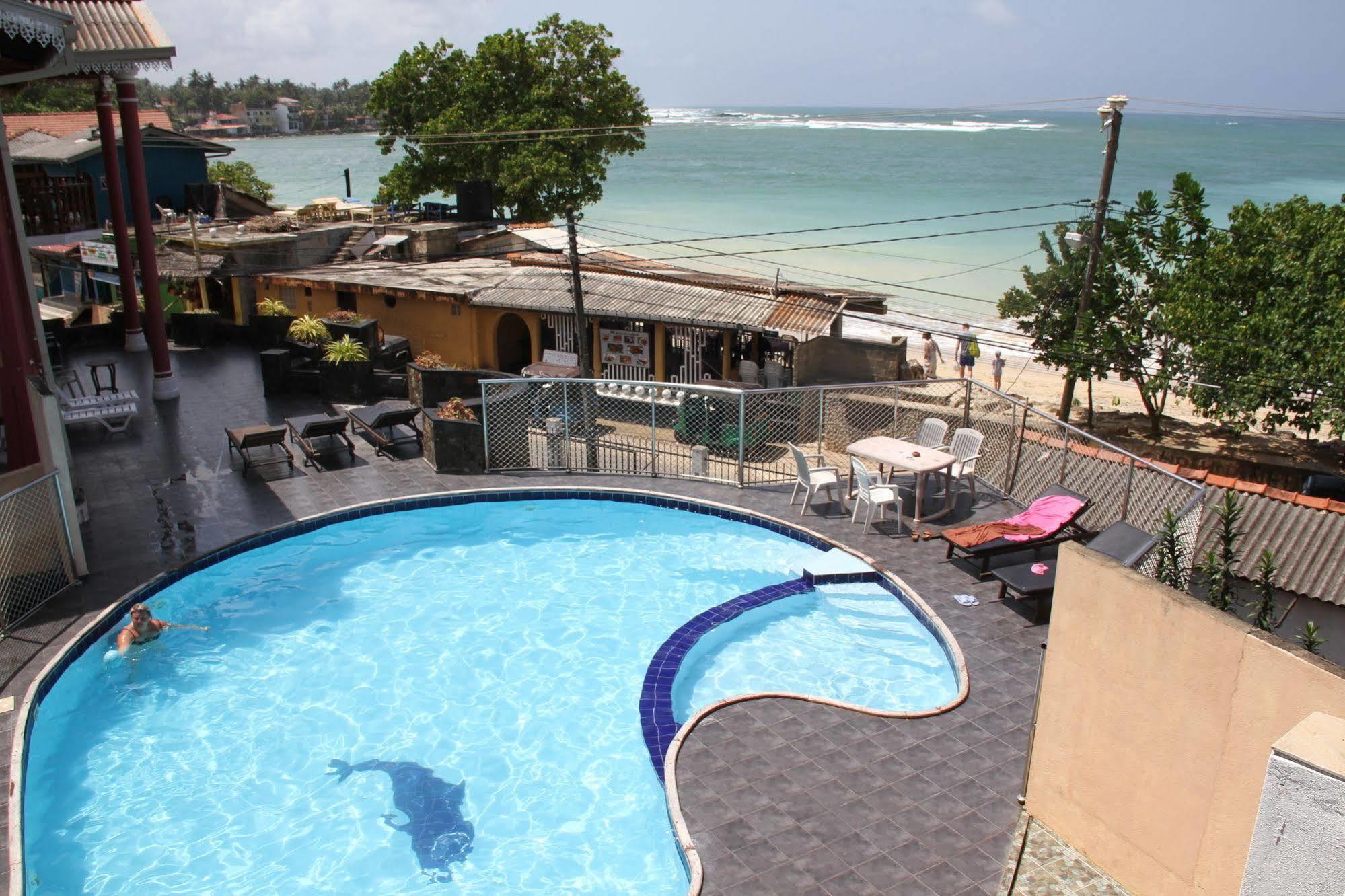 Hotel Neptune Bay Unawatuna Beach Esterno foto