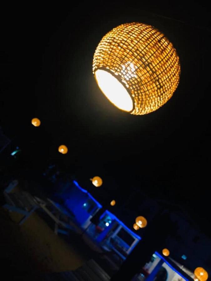 Hotel Neptune Bay Unawatuna Beach Esterno foto